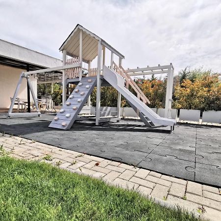 Guest Rooms Denicija Скоп'є Екстер'єр фото