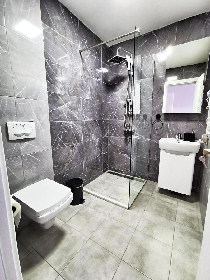 Guest Rooms Denicija Скоп'є Екстер'єр фото